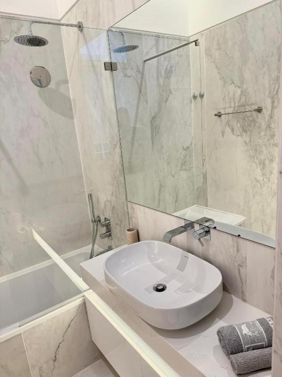 Com Banheiro Privativo Na Baixa * Lisbon